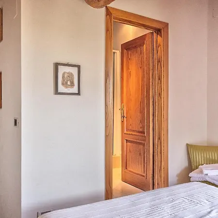 Torre Dell'aurora Apartment *